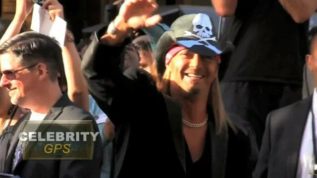 Bret Michaels rushed off stage for medical emergency – Hollywood.TV