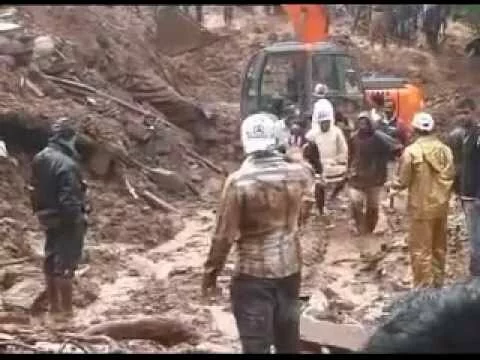 More than 20 dead in Pune landslide & other top headlines