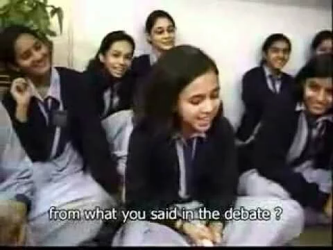 What Pakistani Girls think about INDIA – Amazing VIDEO !