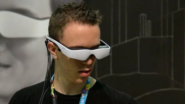 Virtual Reality Gaming! Oculus Rift & Cinemizer OLED